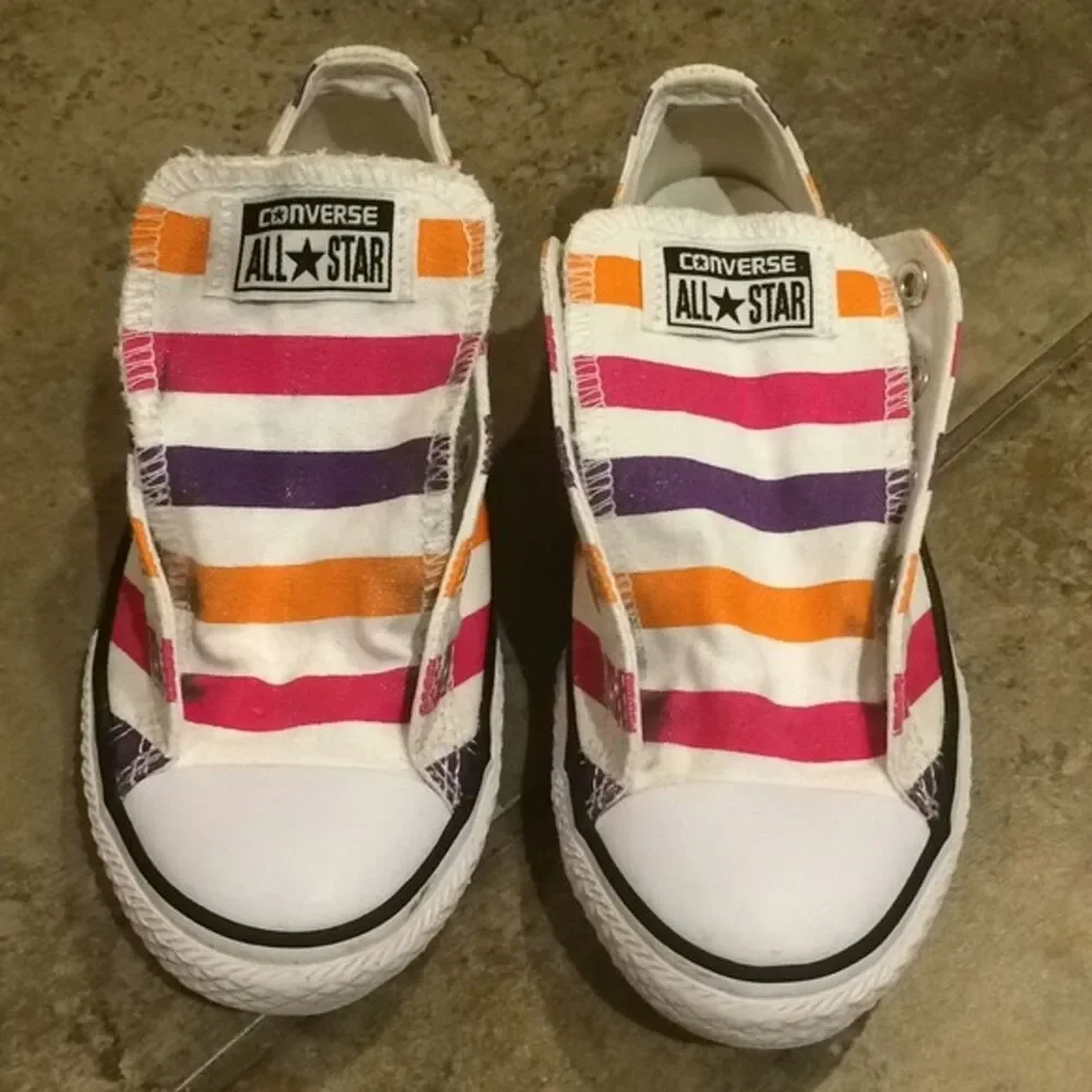 Converse Striped Low Top Sneaker Shoes Unisex Size Youth 3 White Chuck Taylor