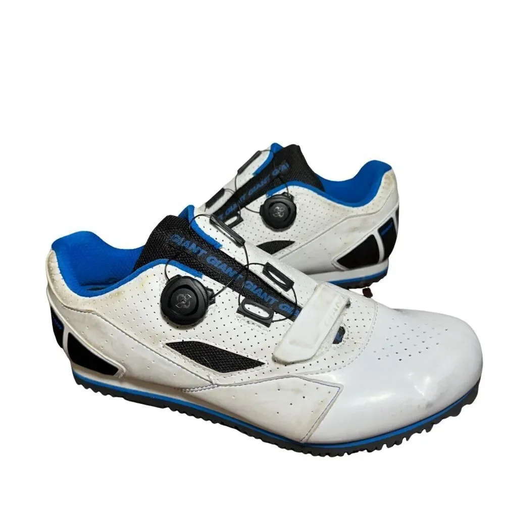 Men’s Giant cycling shoes size 10 white