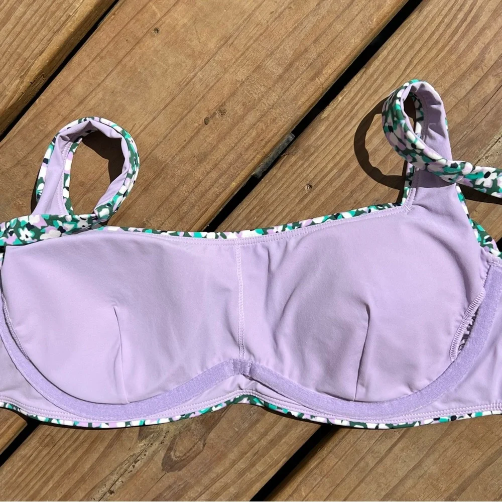 Athleta pink green floral bikini top