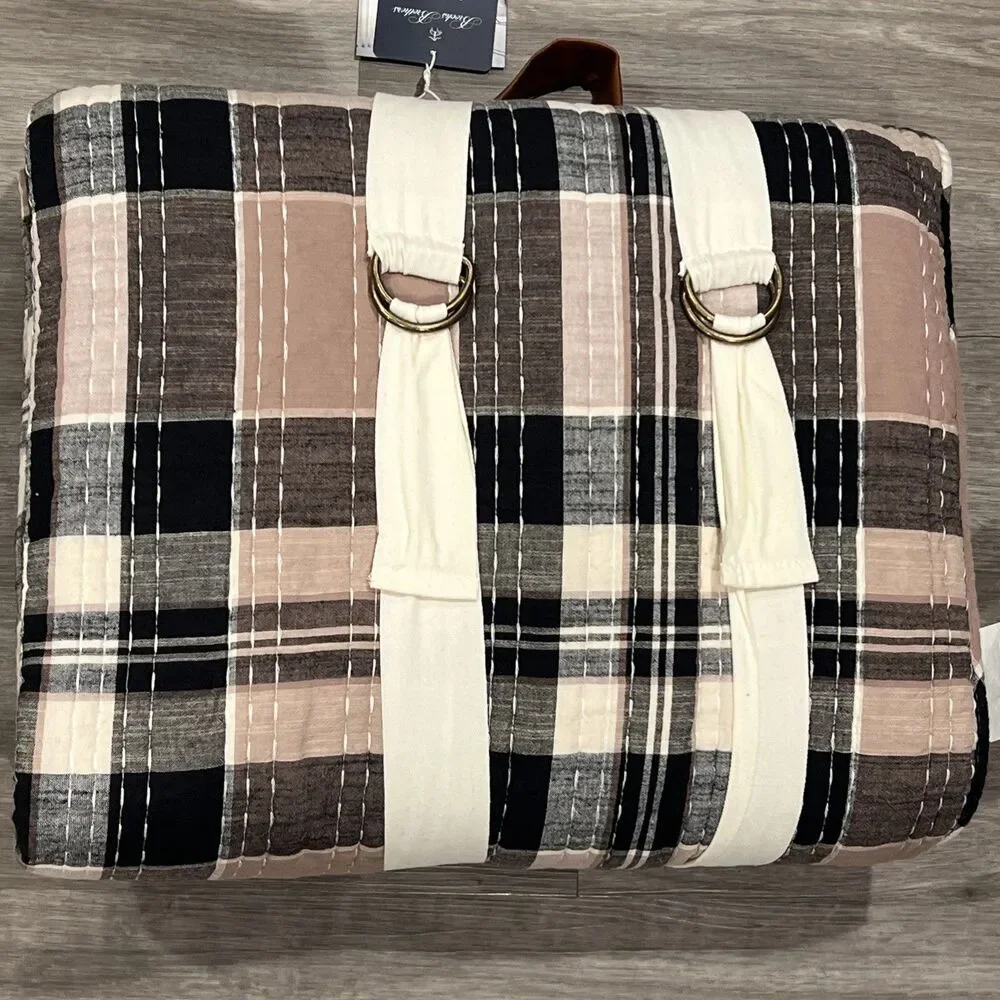 Brooks Brothers Tan White Black Full Queen Cotton Slub Quilt Reversible NWT