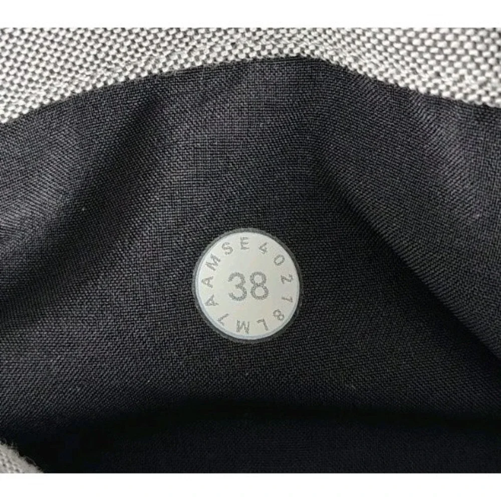 Lululemon Commission Shorts Mens 38x11 Gray Chino  Stretch Preppy Casual