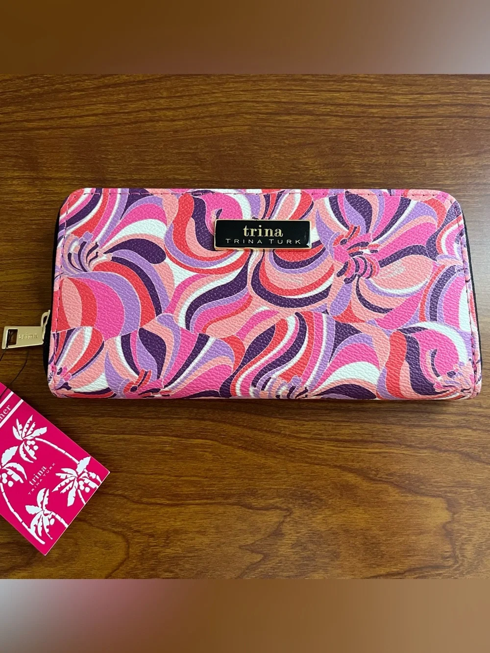 NIB ~ TRINA TURK Pink Swirl Zip Around Wallet in Gift Box Vegan Leather RDIF New