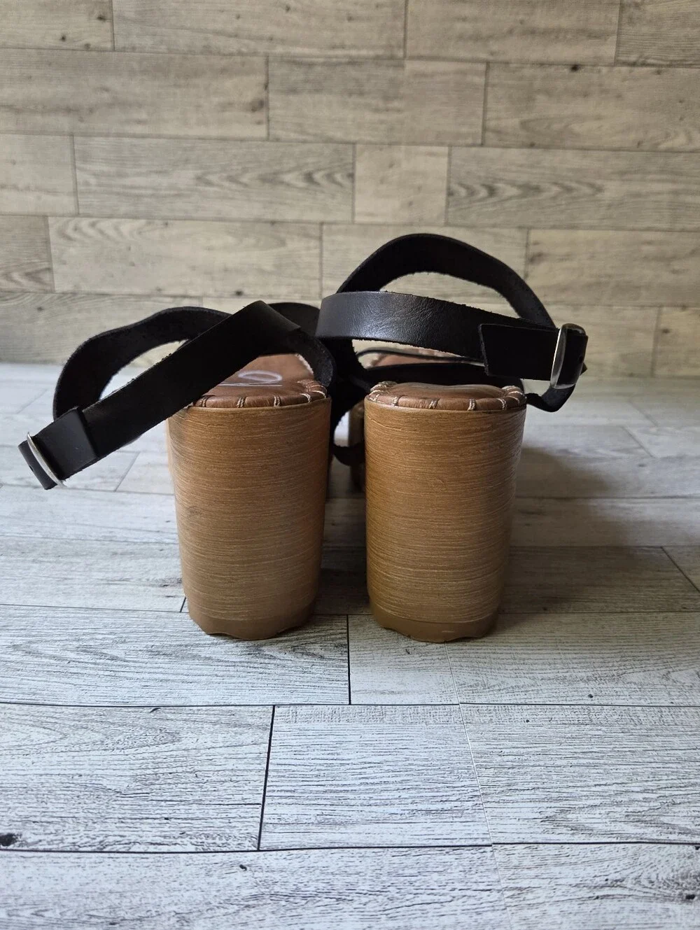 Musse & Cloud Black Leather Platform Sandals