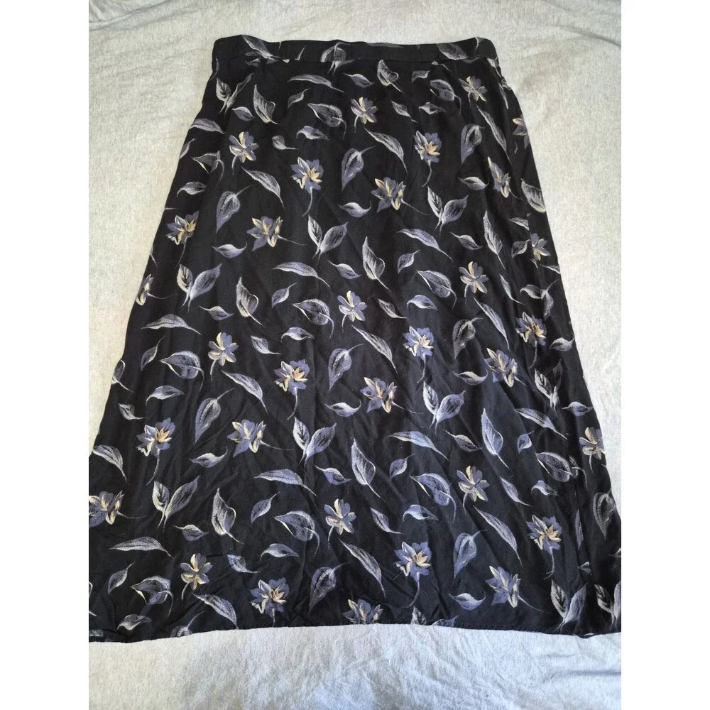 Size 18W Women's Honors Plus Size Vintage 90s Black Blue Floral A-Line Skirt