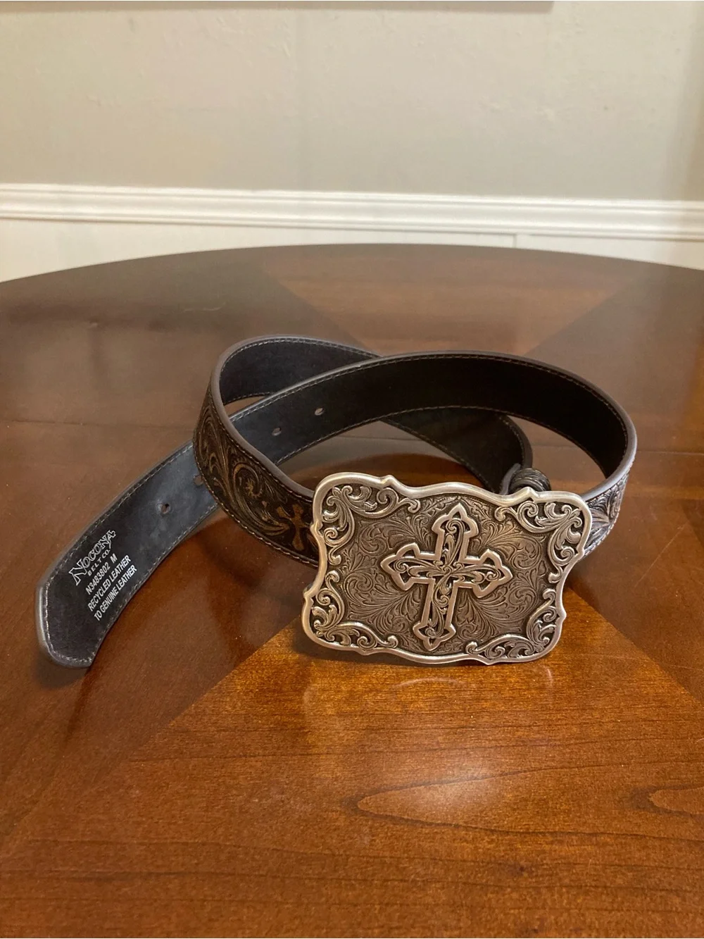 Nocona Belt Company Women’s Embossed Leather Cross Buckle Belt -Like New