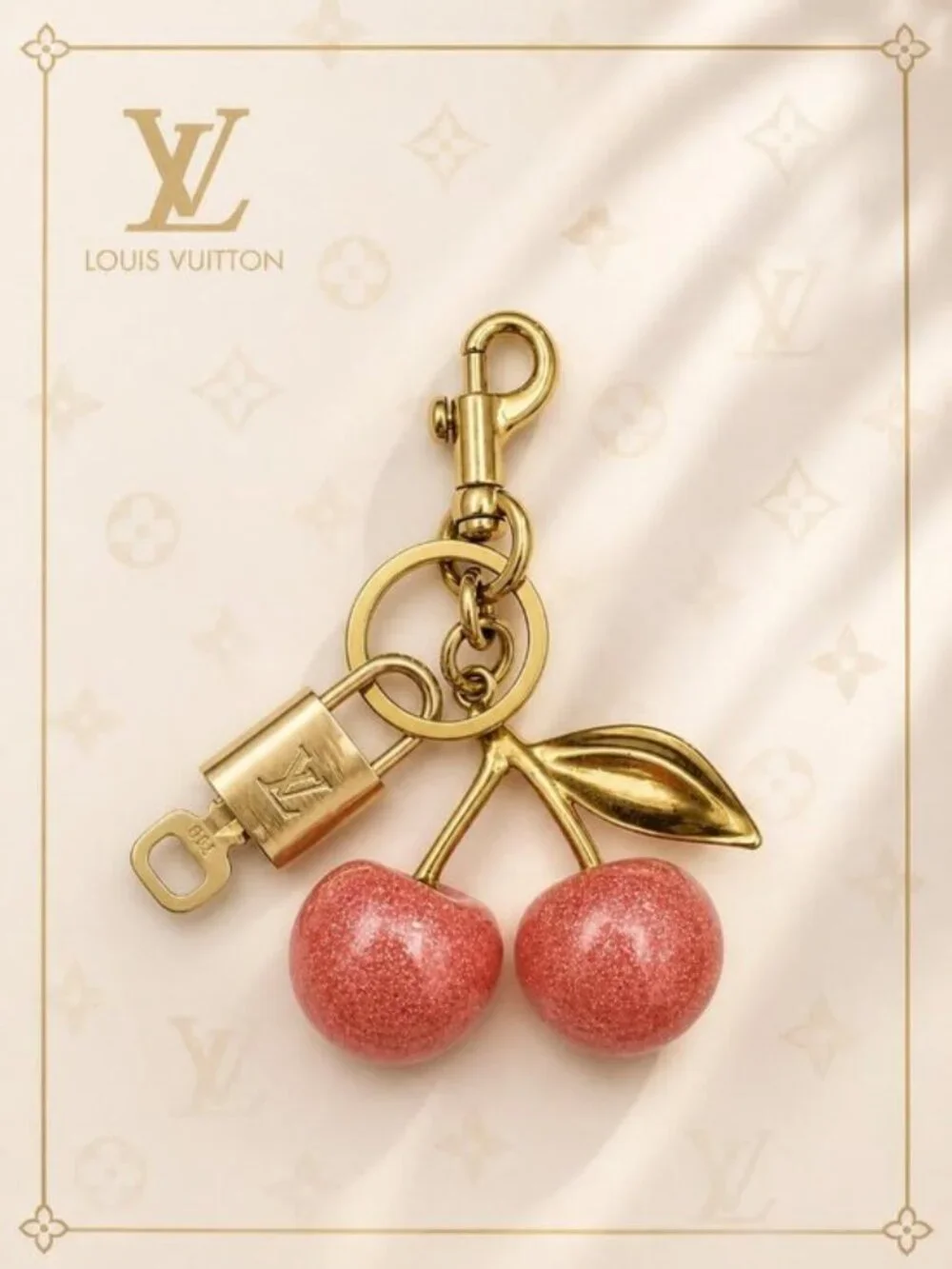 LV Gold Padlock & Key 🔒 Authentic Louis Vuitton Bag Unbranded Apple Charm