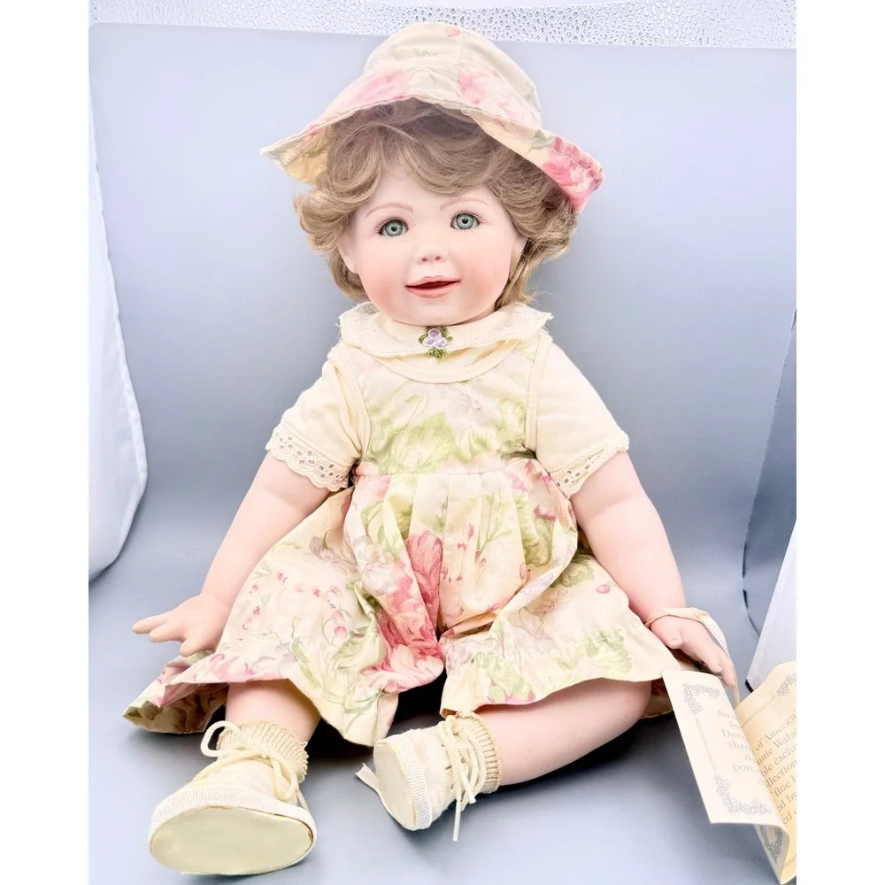 Hamilton Collection Chelsea Doll 1994 Porcelain 16